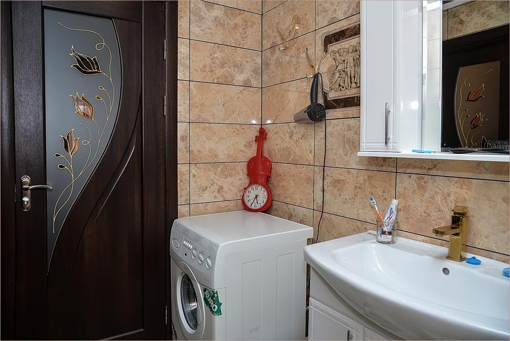 Vip-Apartments Angel Palas Chernivtsi Exterior foto