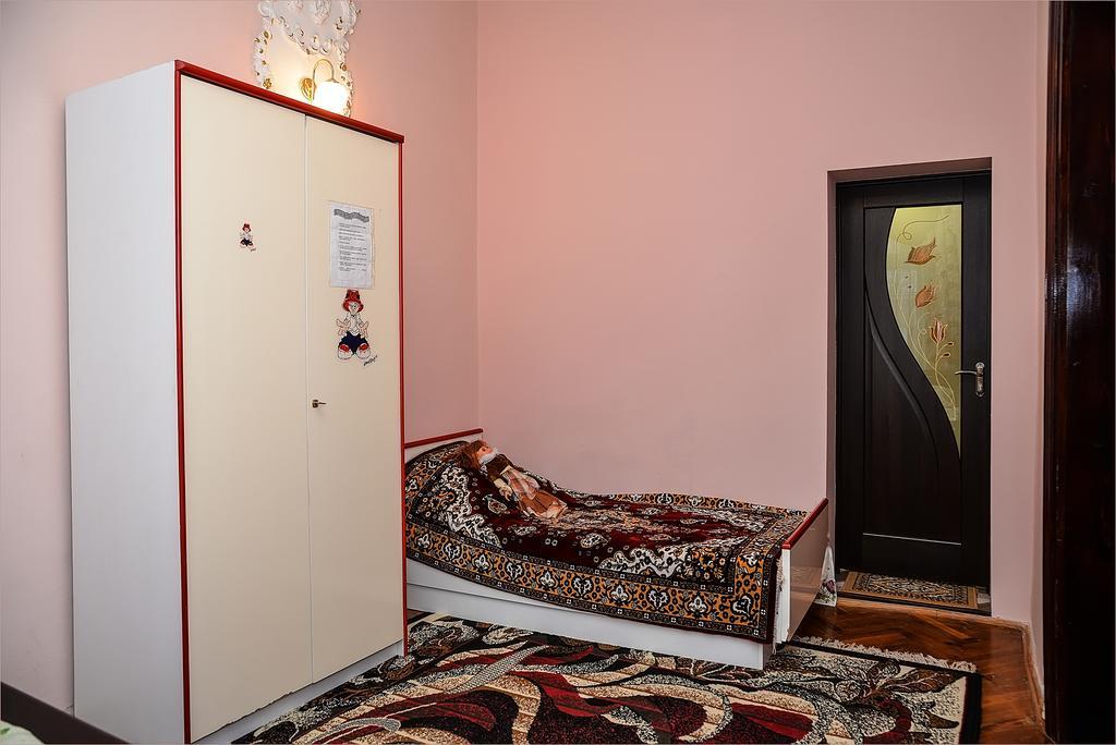 Vip-Apartments Angel Palas Chernivtsi Exterior foto